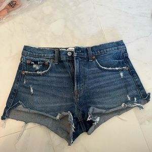 The mom short